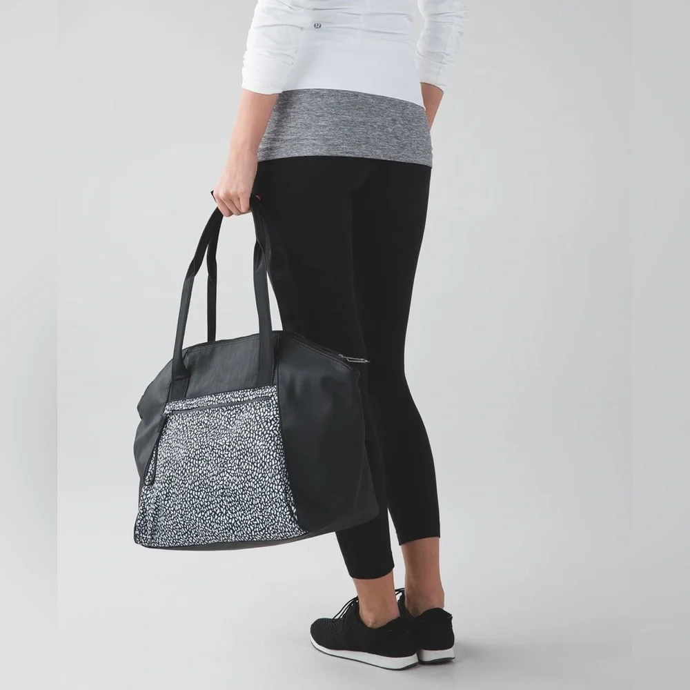 EUC Lululemon Free To Be Bag in Miss Mosaic Black / Black - Picture 15 of 15